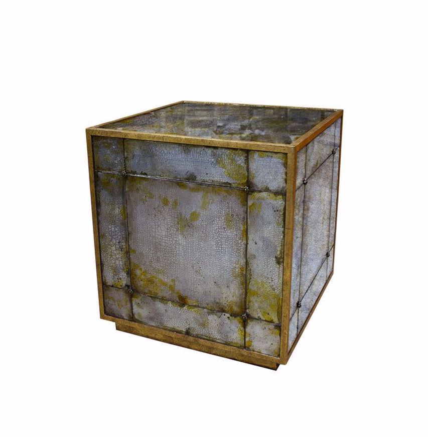 Picture of QUBE TABLE