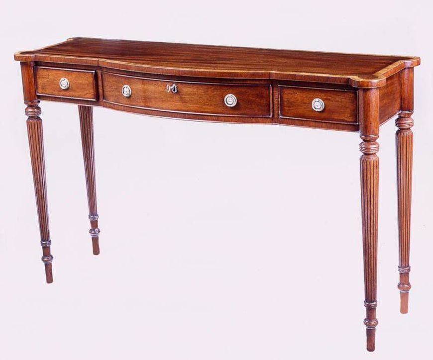 Picture of SHERATON STYLE MAHOGANY SERVING TABLE