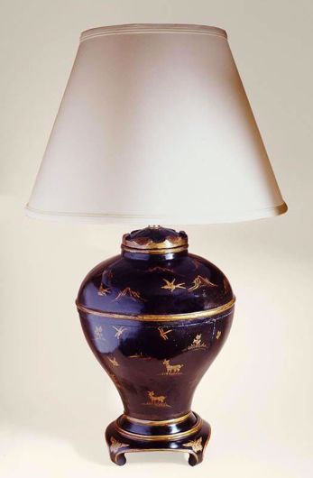 Picture of BLACK AND GOLD LACQUERED CHINOISERIE LAMP